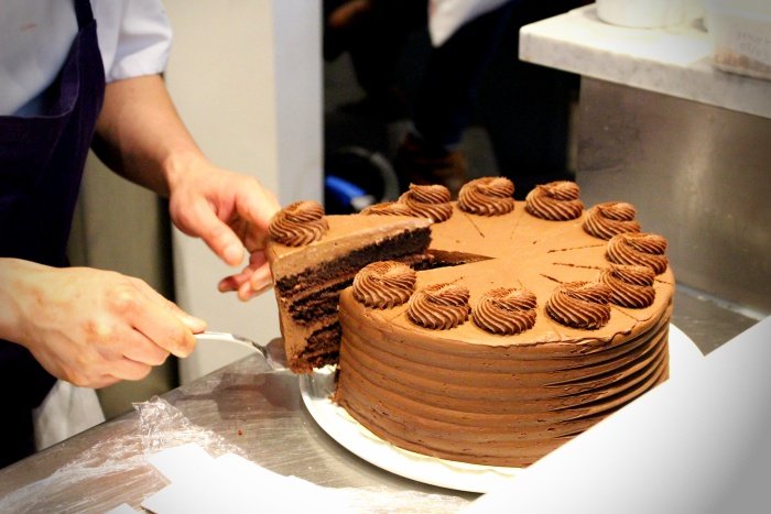 rachel's cake paris|rachel's paris chocolate cake|paris pop up canadian brunch|Paris Pop-Up Brunch|Paris street art